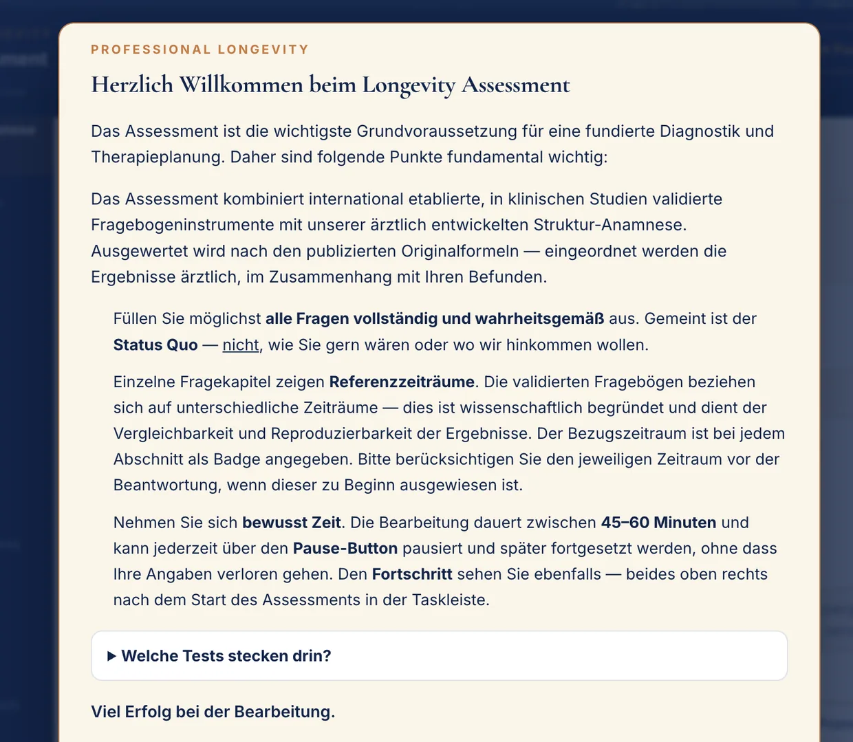 Willkommensdialog des Longevity-Assessments mit Hinweisen und einklappbarer Testübersicht